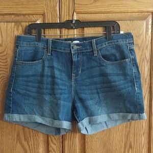 Old Navy NWT Women's Semi-Fitted Cuffed Denim Jean Shorts Size 12 Med Blue Wash